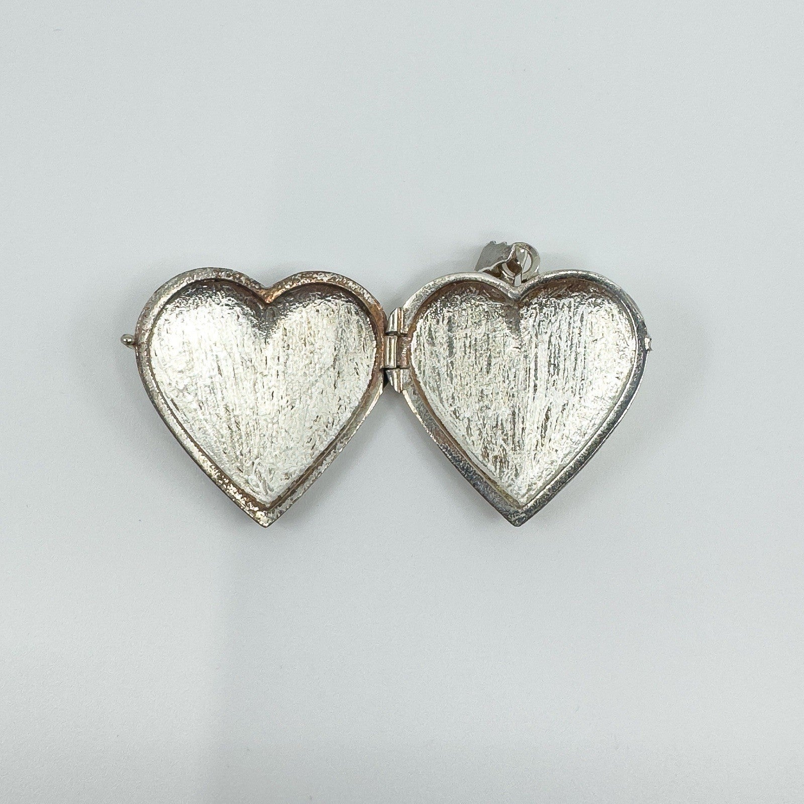 Large Vintage Sterling Silver Foliate Engraved Heart Photo Locket / Pendant 925