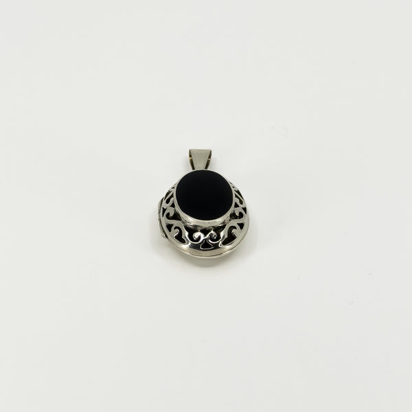 Chunky Vintage Sterling Silver Oval Black Onyx Engraved Locket 925