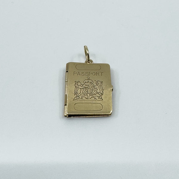 Vintage 9ct Gold Travel Passport Pendant  / Charm 375 Articulated