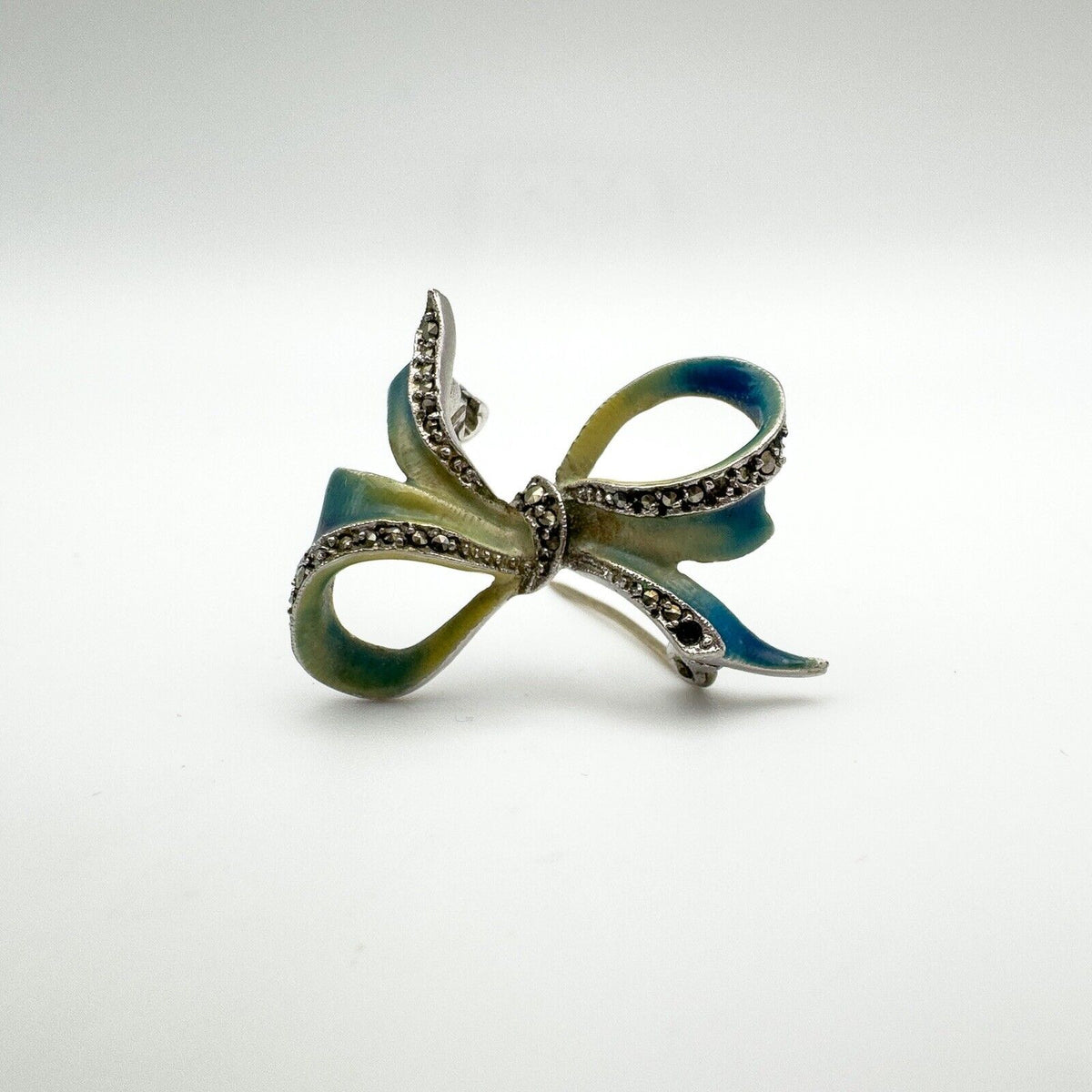 Vintage Enamelled Marcasite Bow Brooch in Sterling Silver 925 