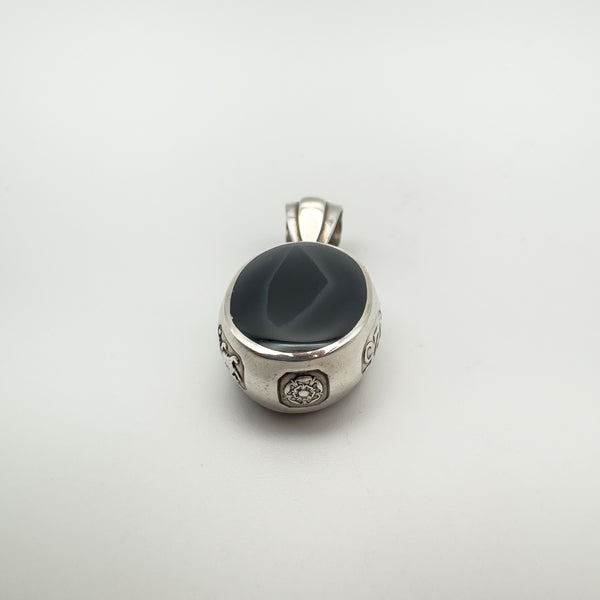 Reversible silver agate fob pendant with dark stone side facing front
