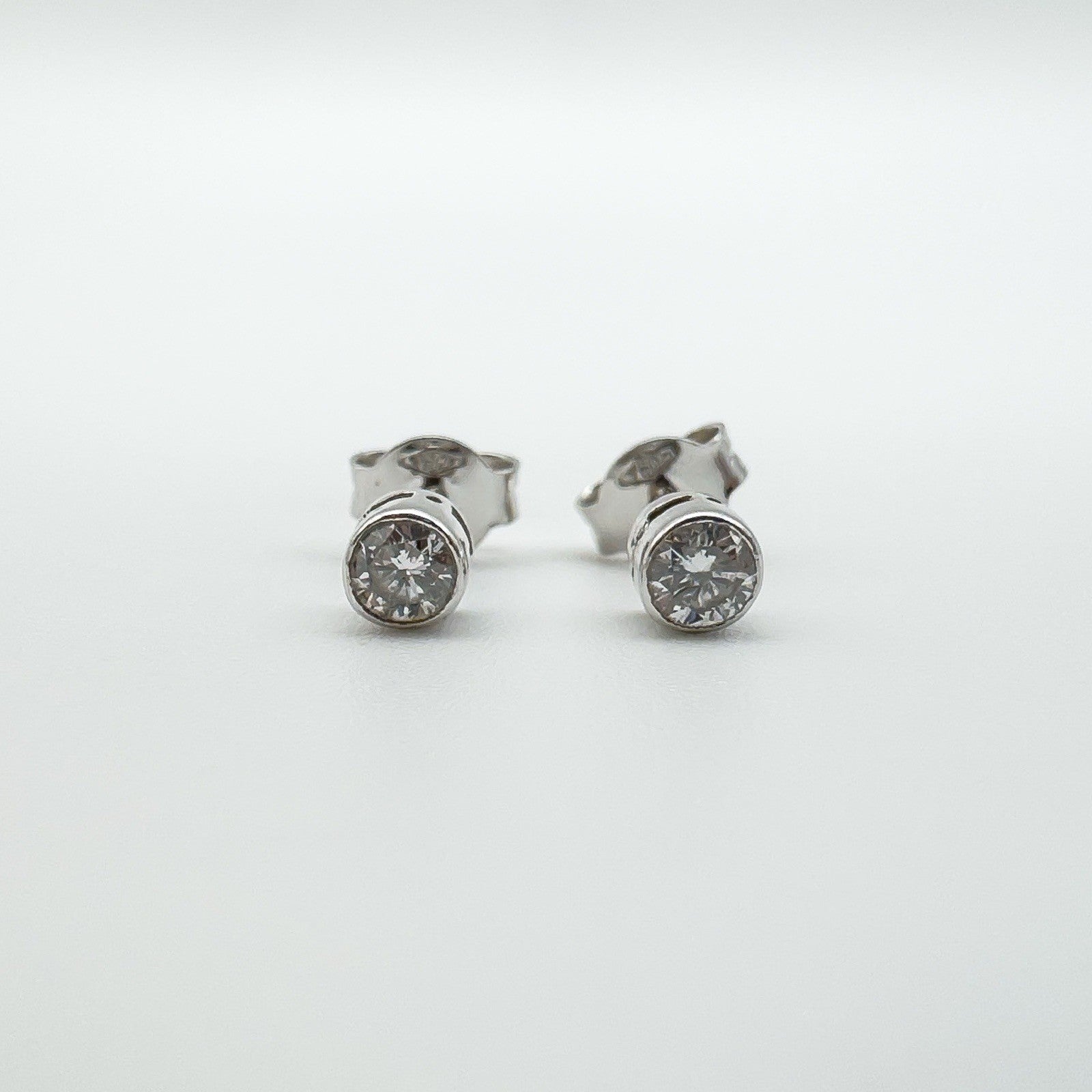 Vintage 18ct White Gold 0.40ct Diamond Solitaire Stud Earrings