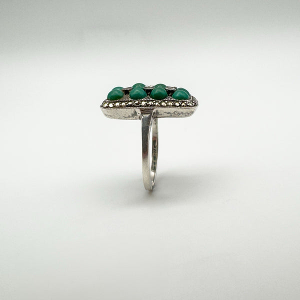 Depth view showing gemstone height from band
