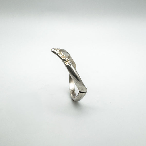 Vintage V Shaped Diamond Cut Ring in Sterling Silver 925 Size L - M Stacking