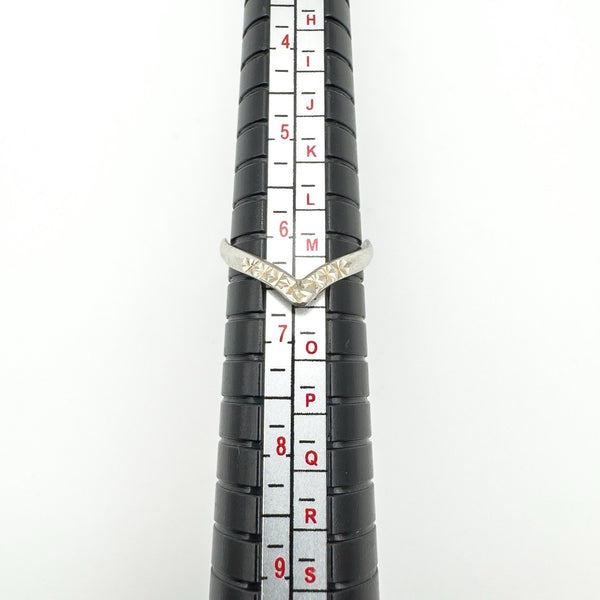 Vintage V Shaped Diamond Cut Ring in Sterling Silver 925 Size L - M Stacking